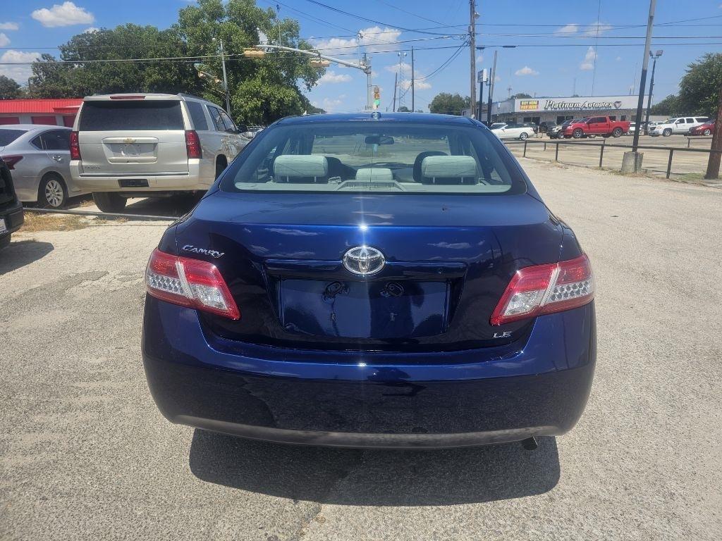 Toyota Camry  2011