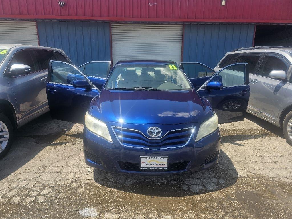 Toyota Camry  2011