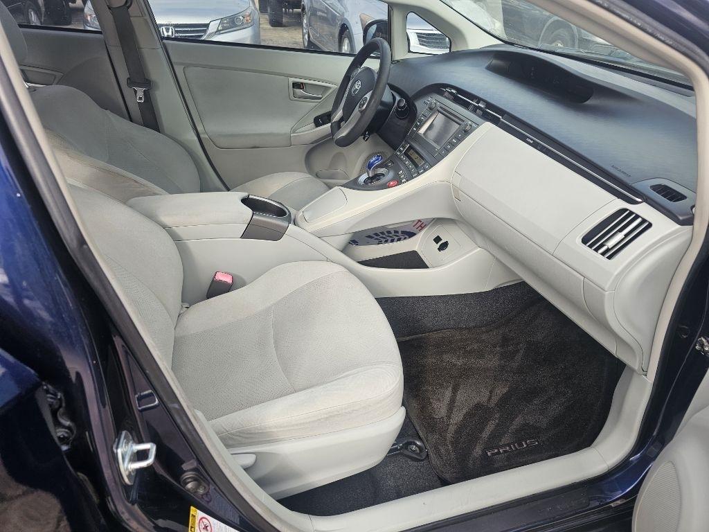 Toyota Prius  2013