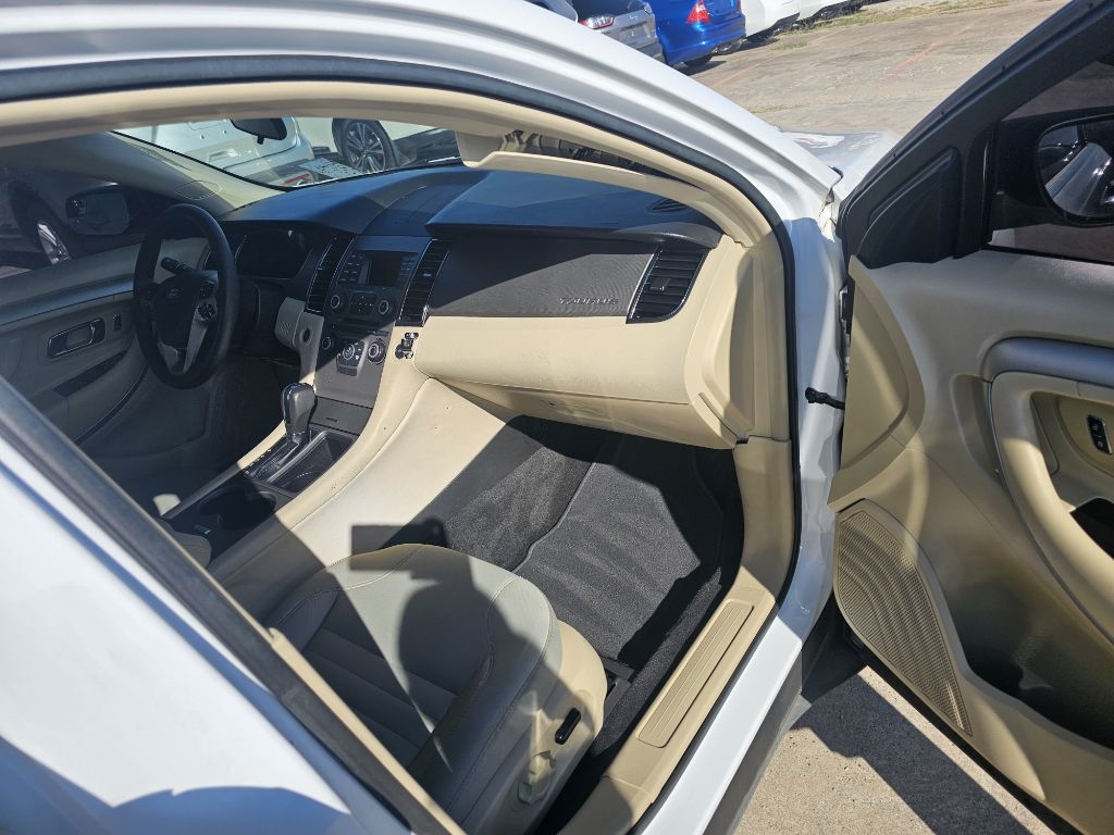 Ford Taurus  2015 Ford Taurus  2015