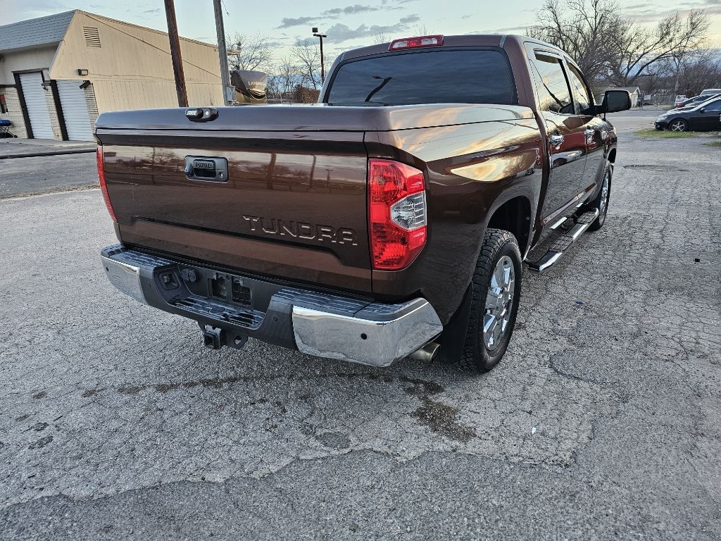 Toyota Tundra  2015