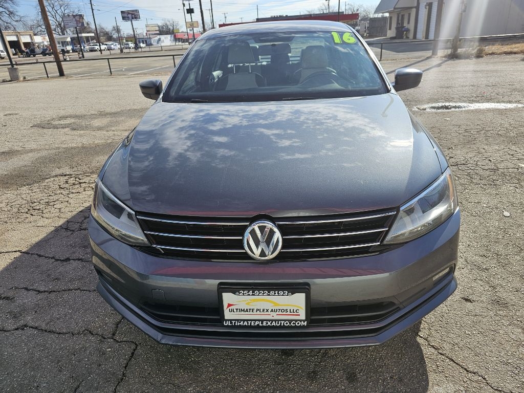 Volkswagen Jetta  2016