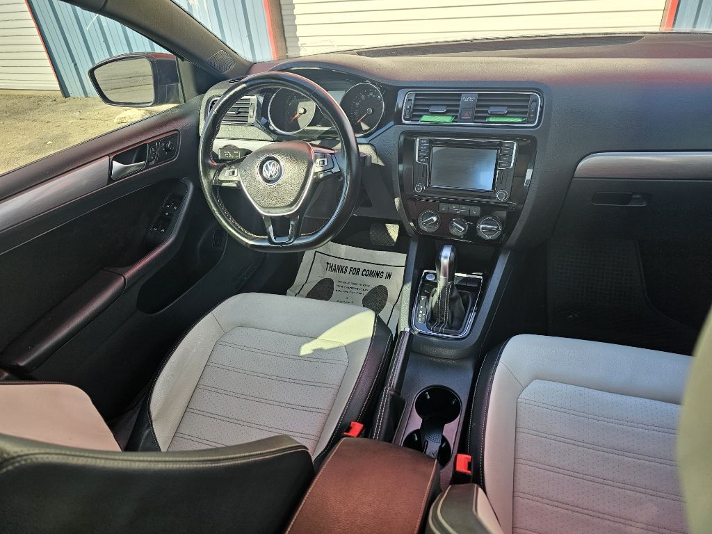 Volkswagen Jetta  2016