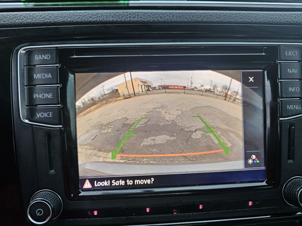 Volkswagen Jetta  2016