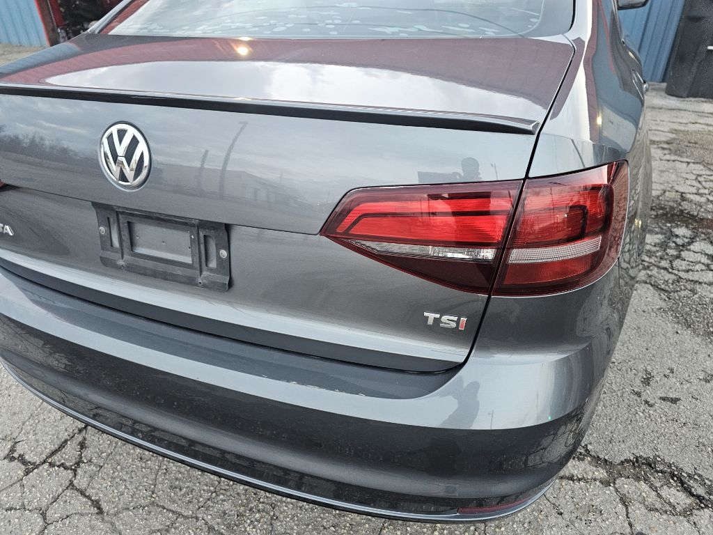 Volkswagen Jetta  2016