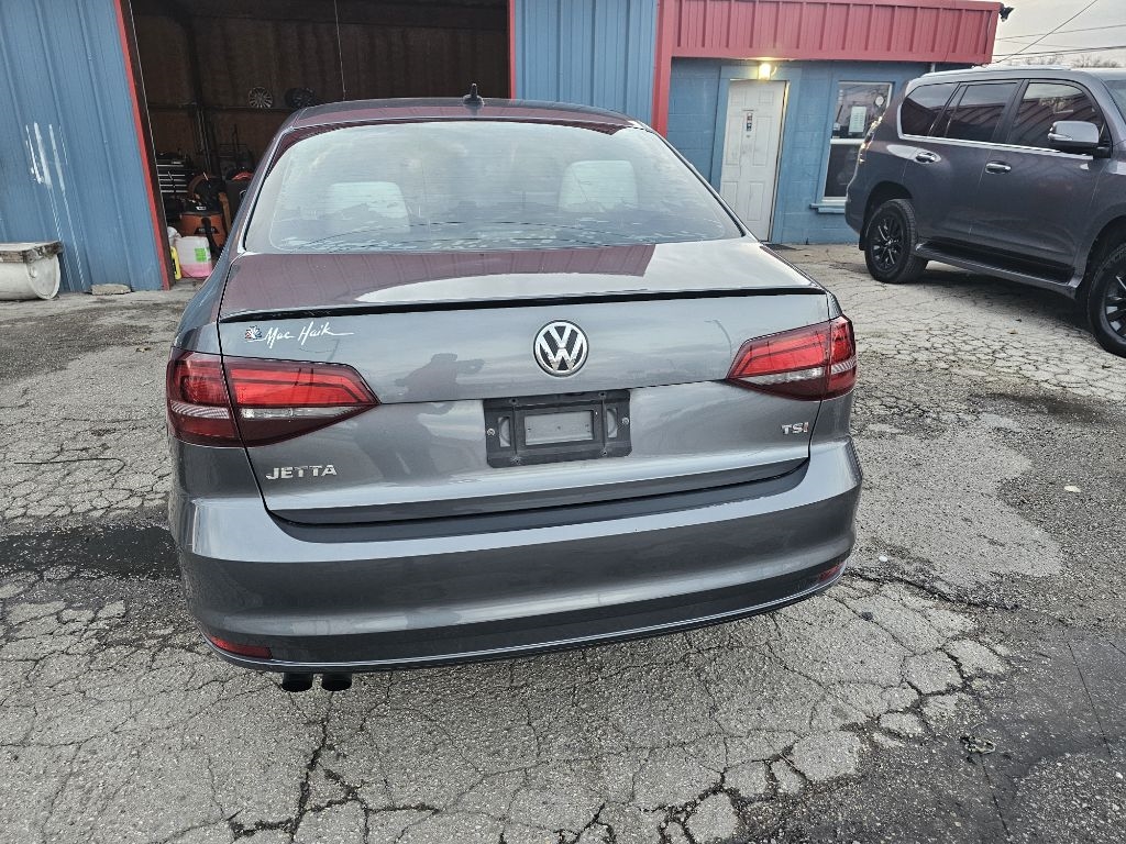 Volkswagen Jetta  2016