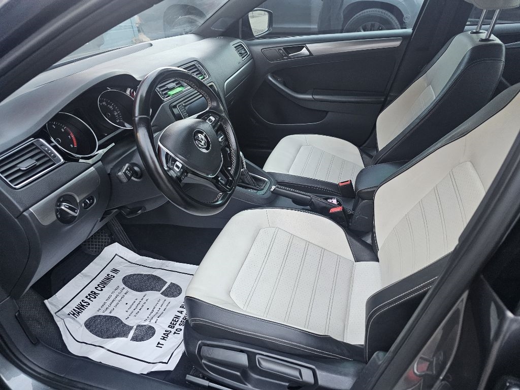 Volkswagen Jetta  2016