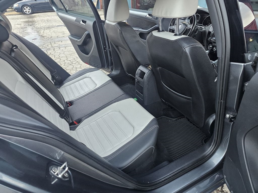 Volkswagen Jetta  2016