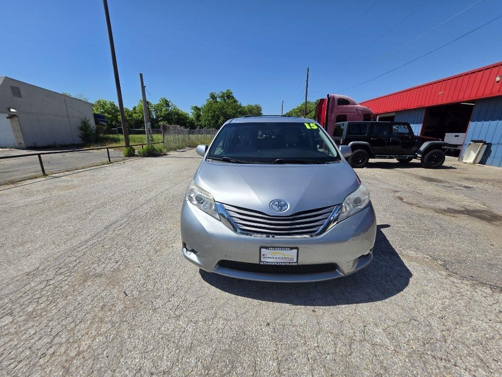 Toyota Sienna  2015