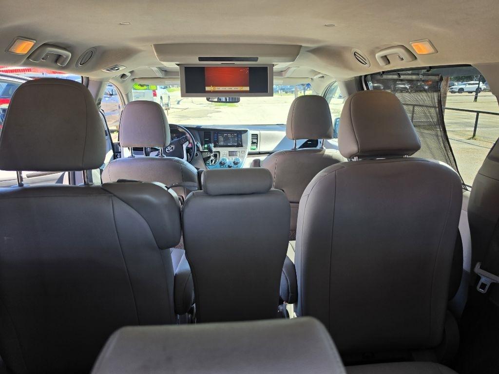 Toyota Sienna  2015