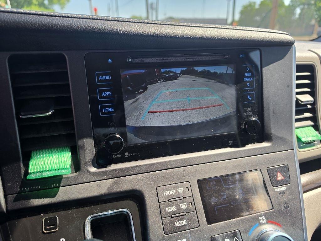 Toyota Sienna  2015