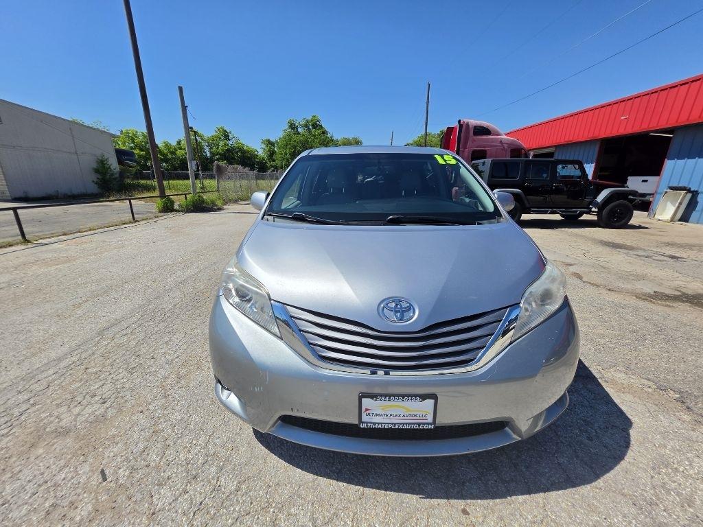 Toyota Sienna  2015