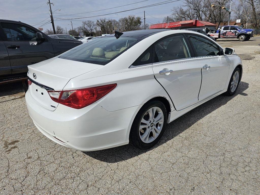 Hyundai Sonata  2012