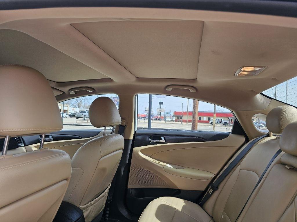 Hyundai Sonata  2012