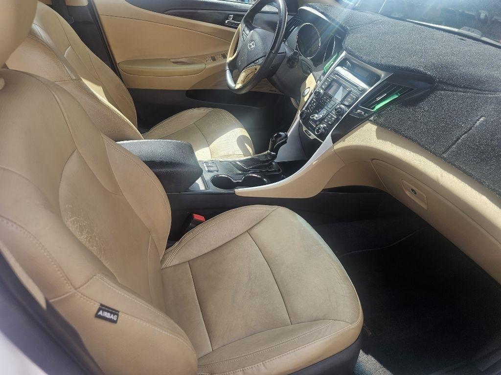 Hyundai Sonata  2012