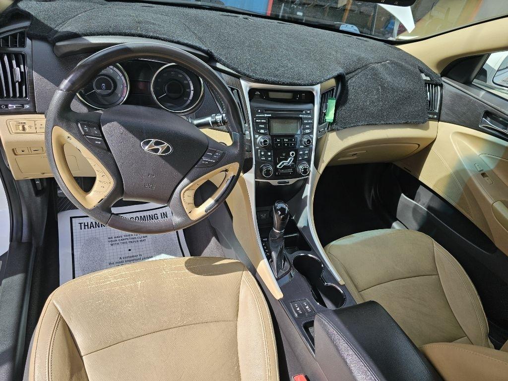 Hyundai Sonata  2012