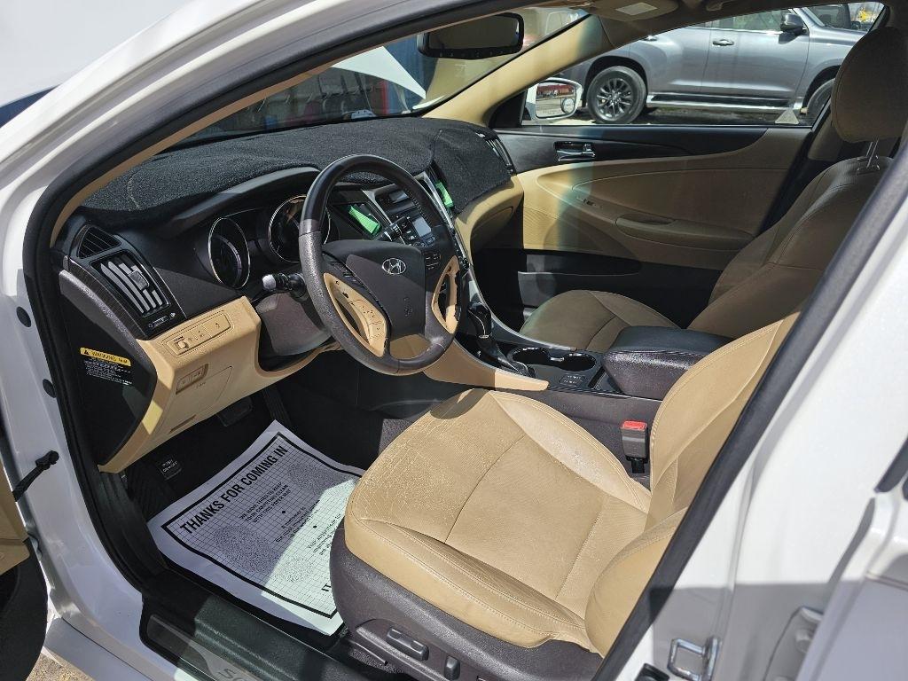 Hyundai Sonata  2012