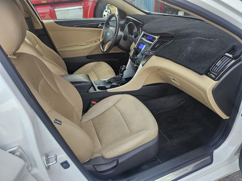 Hyundai Sonata  2012