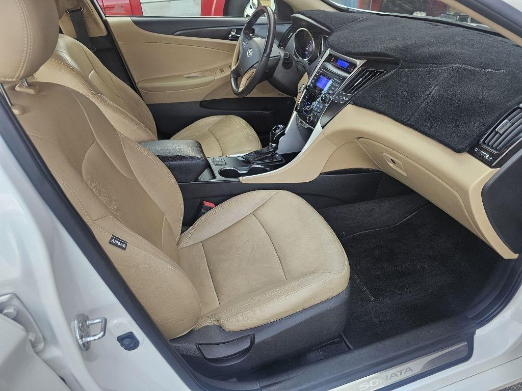 Hyundai Sonata  2012