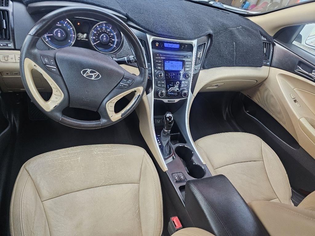 Hyundai Sonata  2012