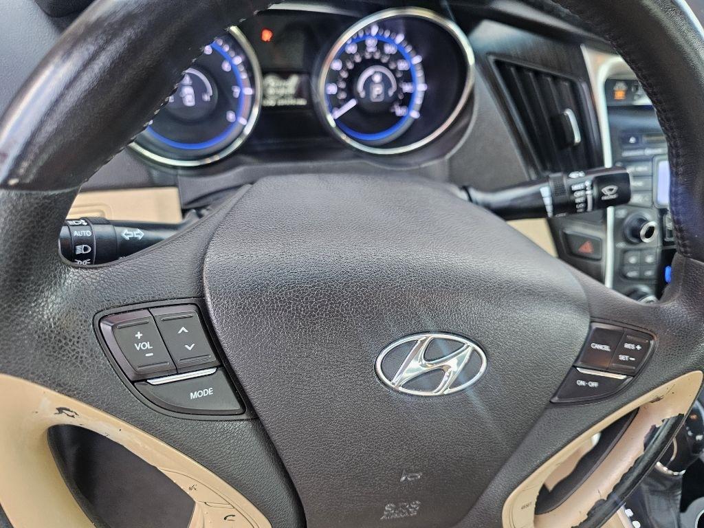 Hyundai Sonata  2012