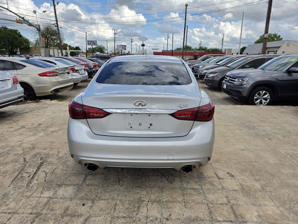 Infiniti Q50  2018