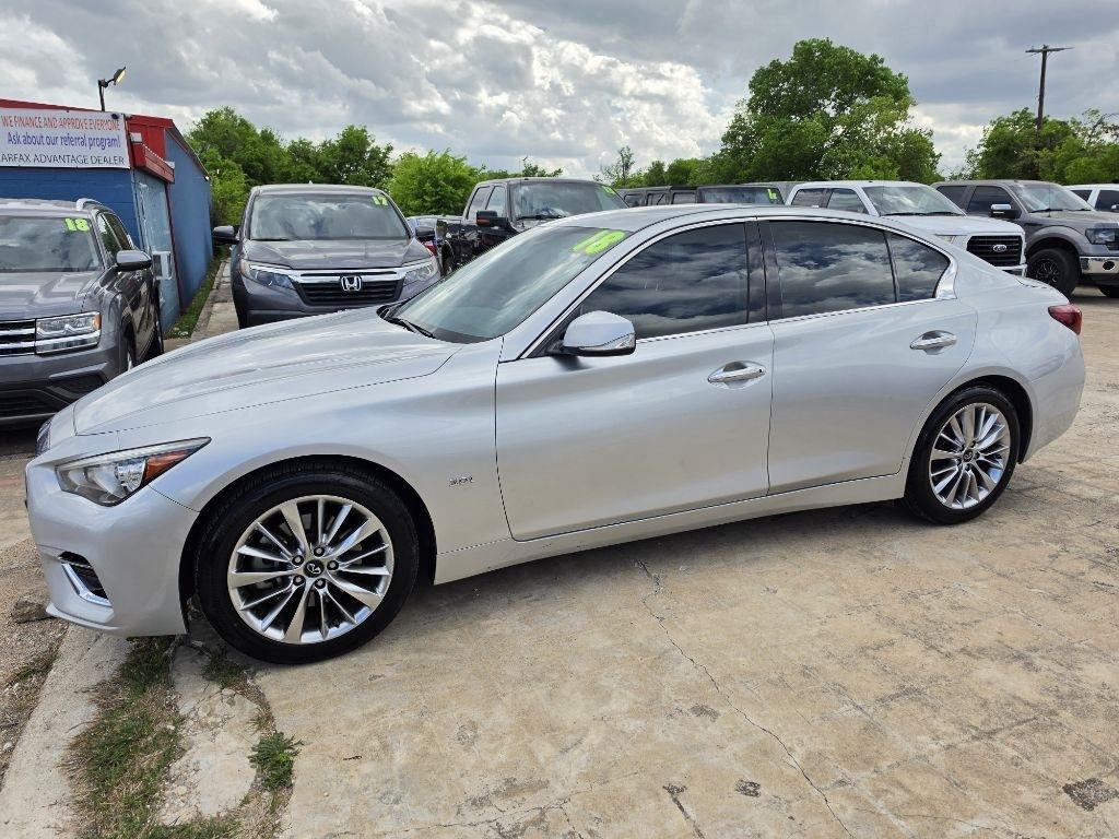 Infiniti Q50  2018