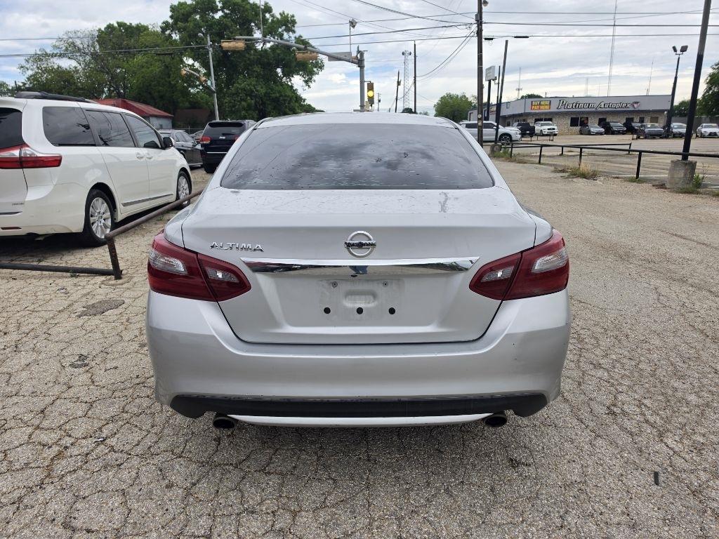 Nissan Altima  2018