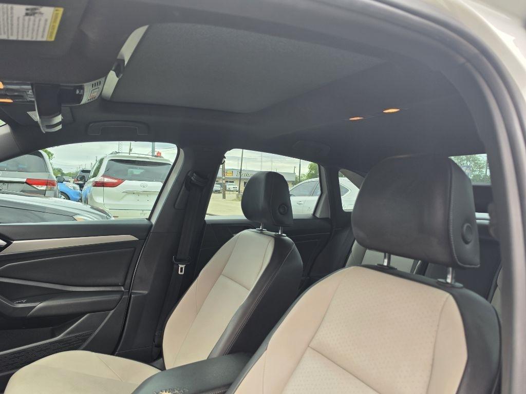 Volkswagen Jetta  2020