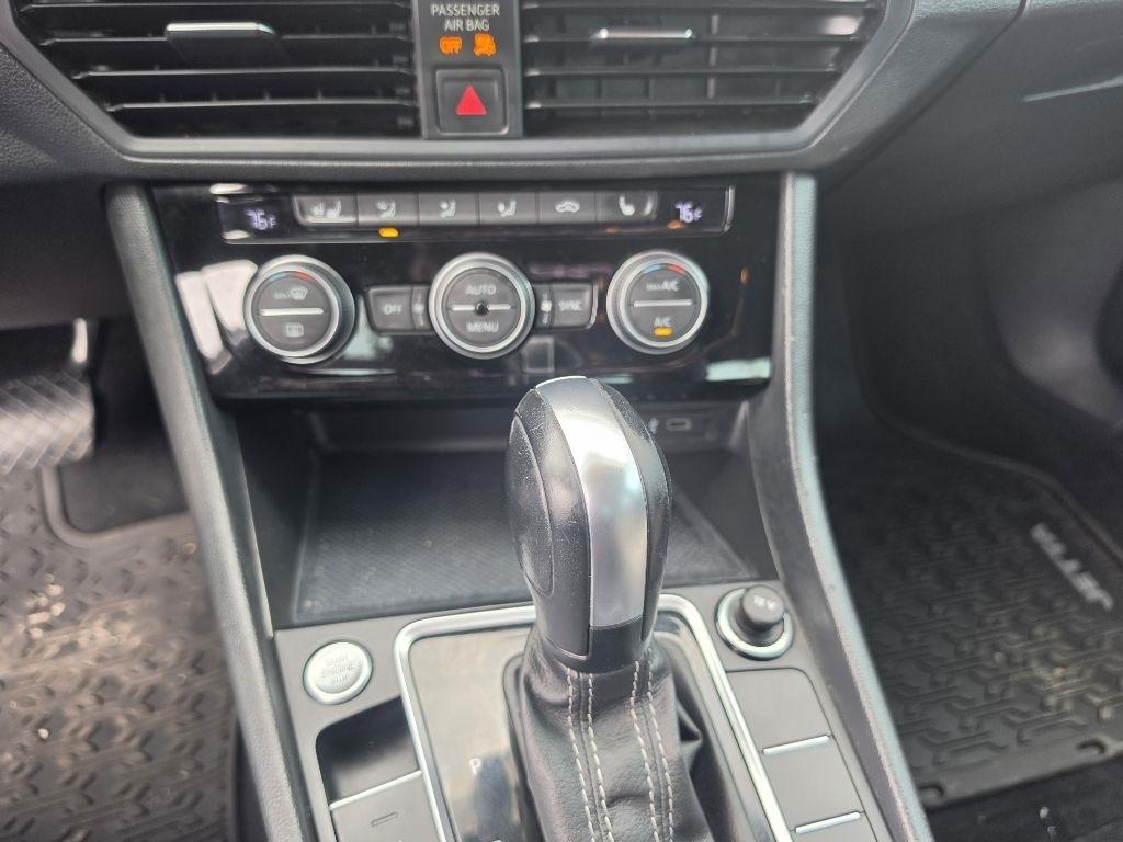 Volkswagen Jetta  2020