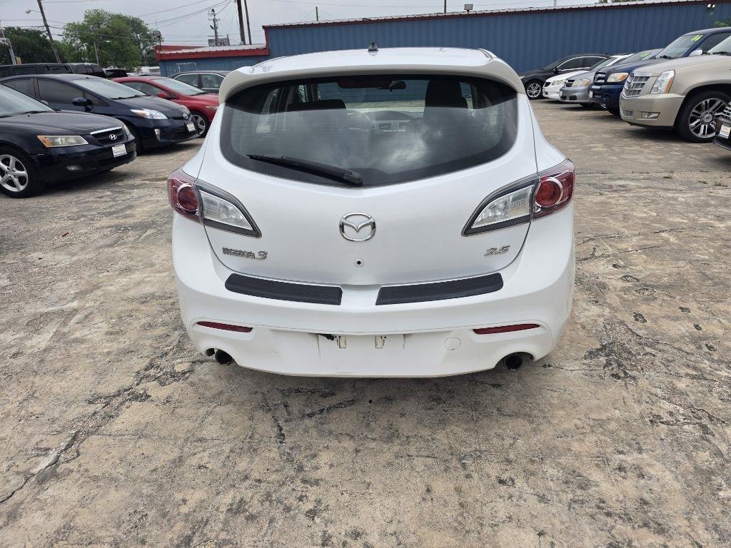 Mazda MAZDA3  2011