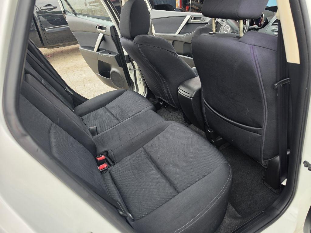 Mazda MAZDA3  2011