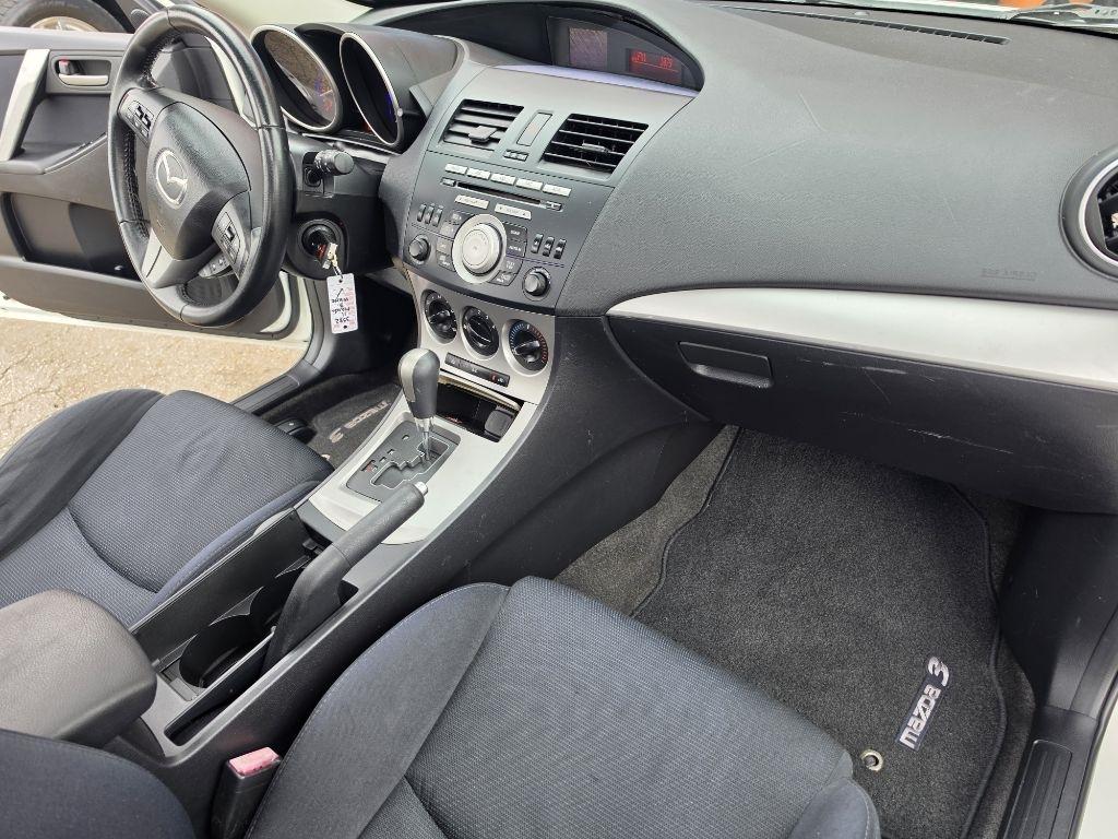 Mazda MAZDA3  2011