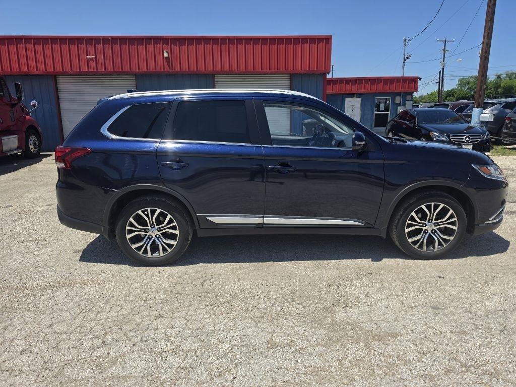 Mitsubishi Outlander  2018