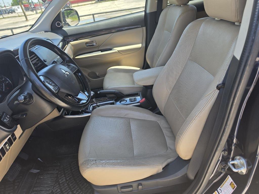 Mitsubishi Outlander  2018