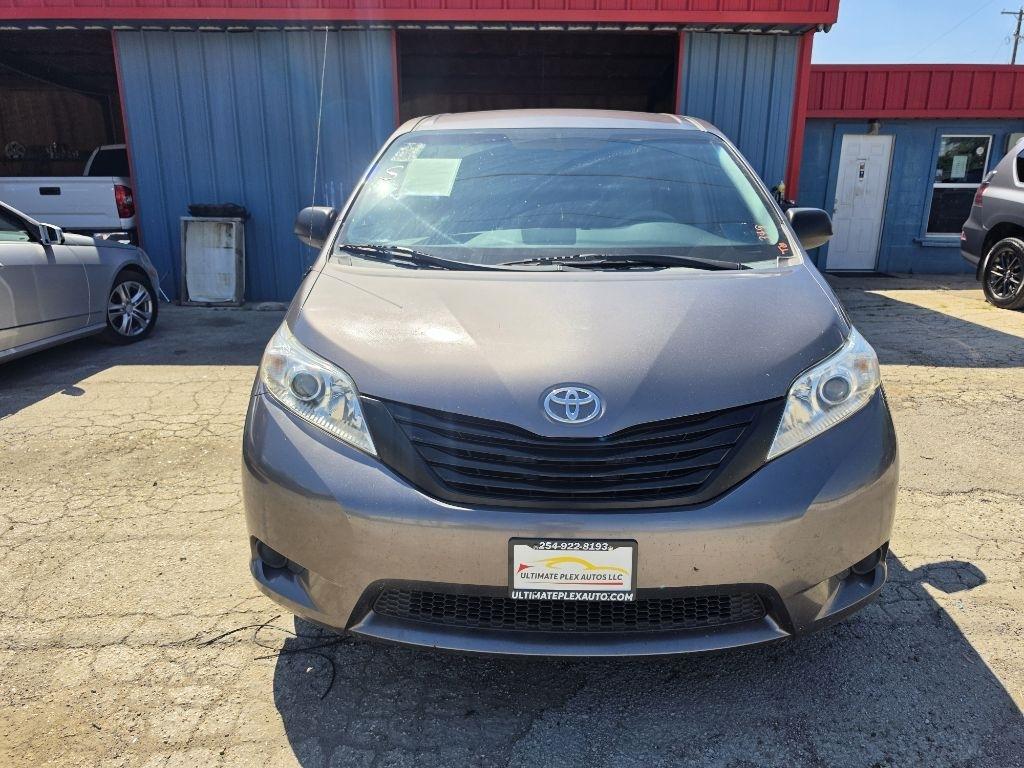 Toyota Sienna  2014