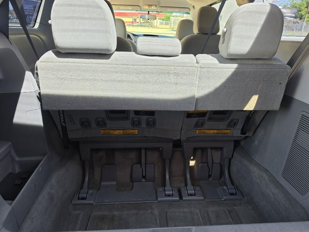Toyota Sienna  2014