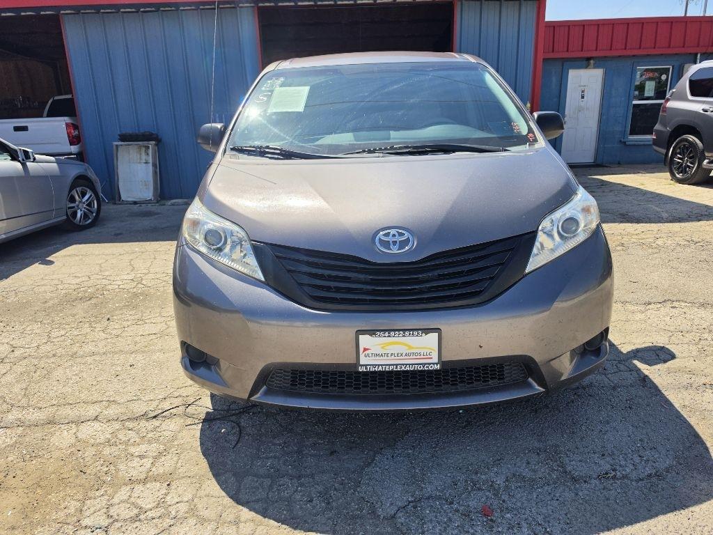 Toyota Sienna  2014