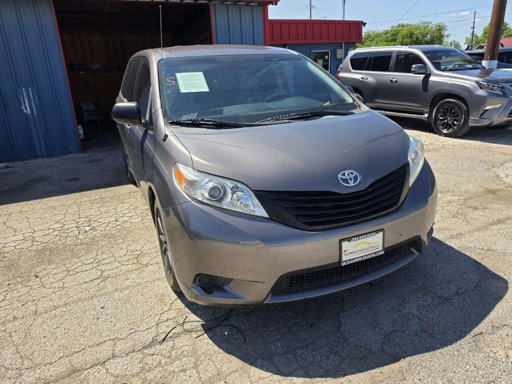 Toyota Sienna  2014