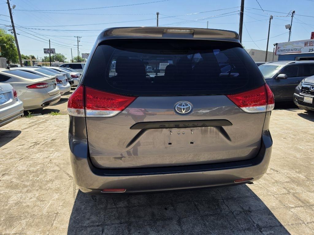 Toyota Sienna  2014