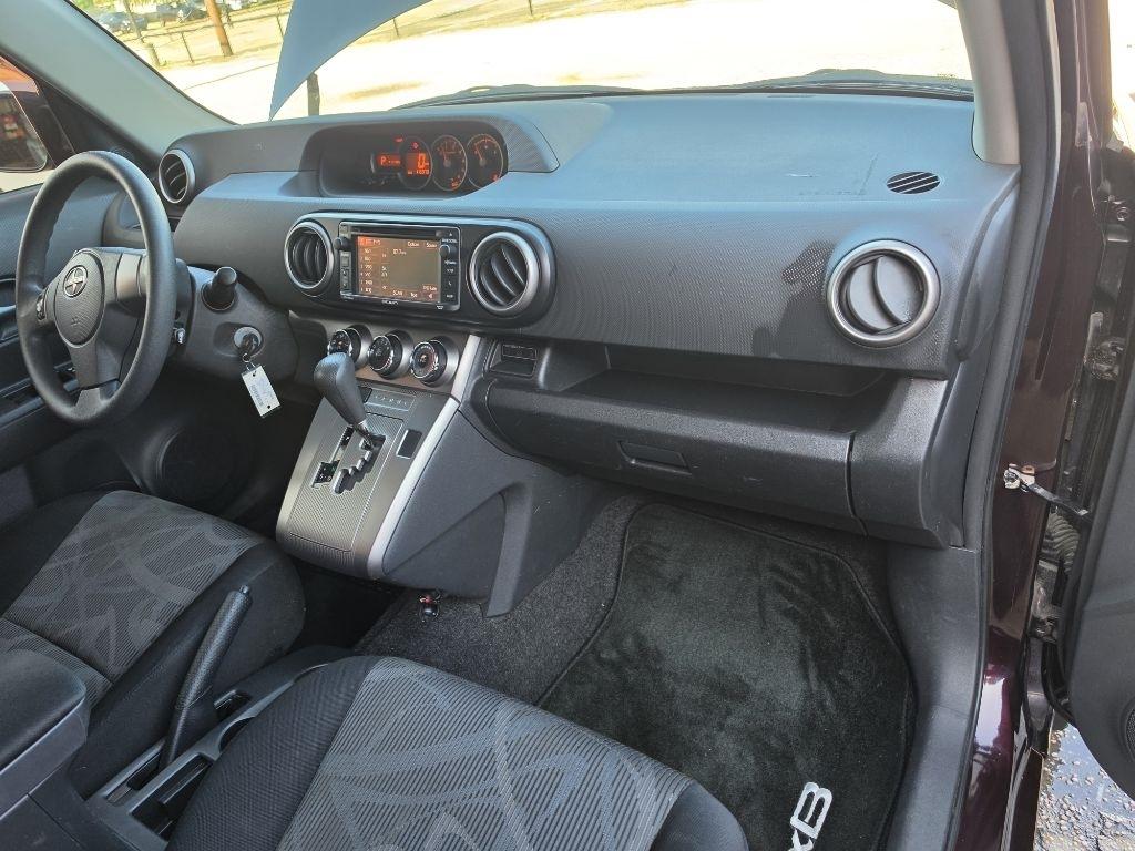 Scion xB  2015