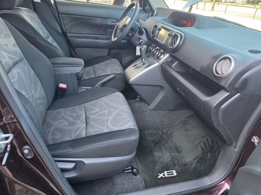 Scion xB  2015