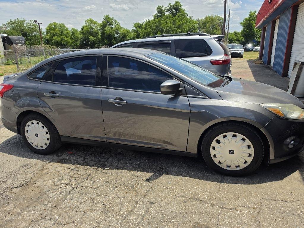 Ford Focus  2012
