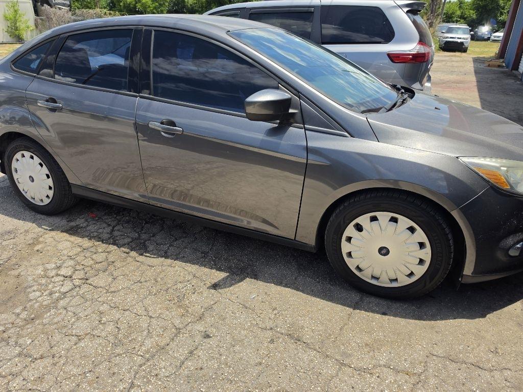 Ford Focus  2012