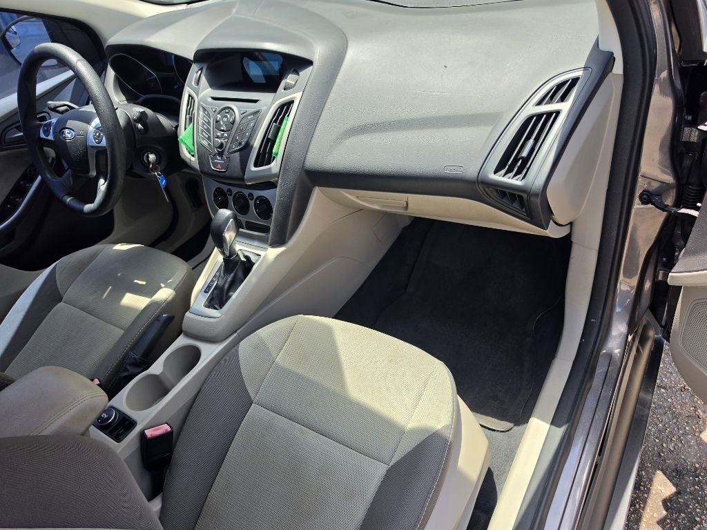 Ford Focus  2012