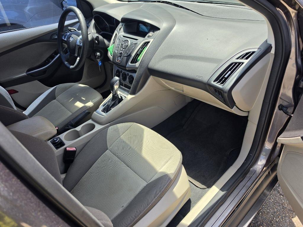 Ford Focus  2012