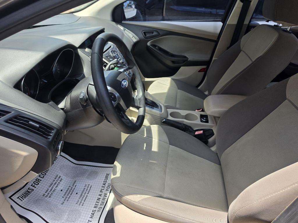 Ford Focus  2012