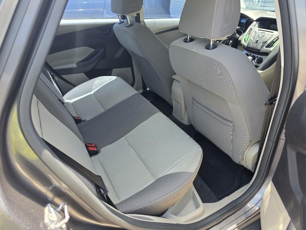 Ford Focus  2012