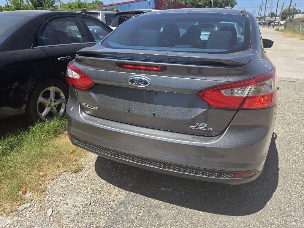Ford Focus  2012
