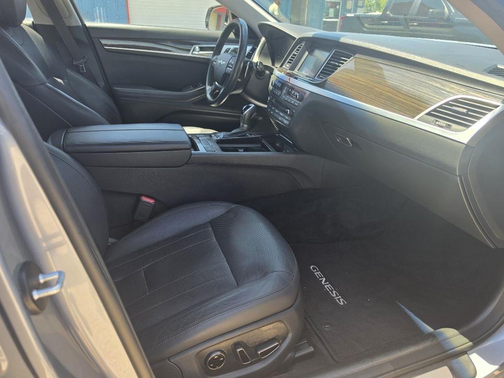 Genesis G80  2017